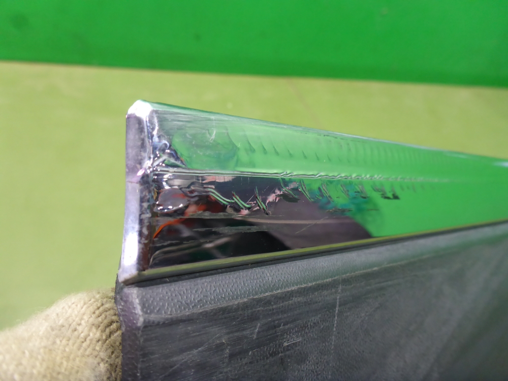 Накладка двери задней левой