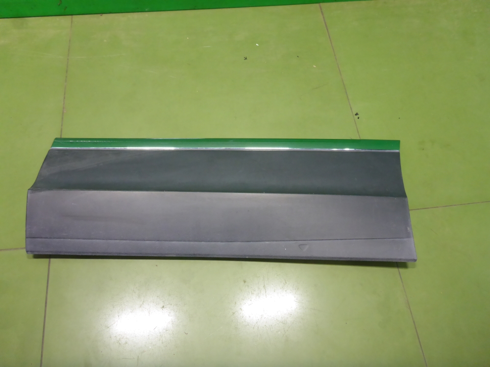 Накладка двери задней левой