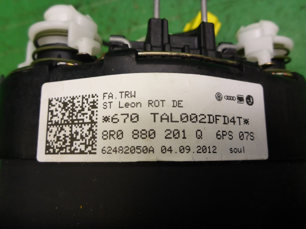 Подушка безопасности в рулевое колесо