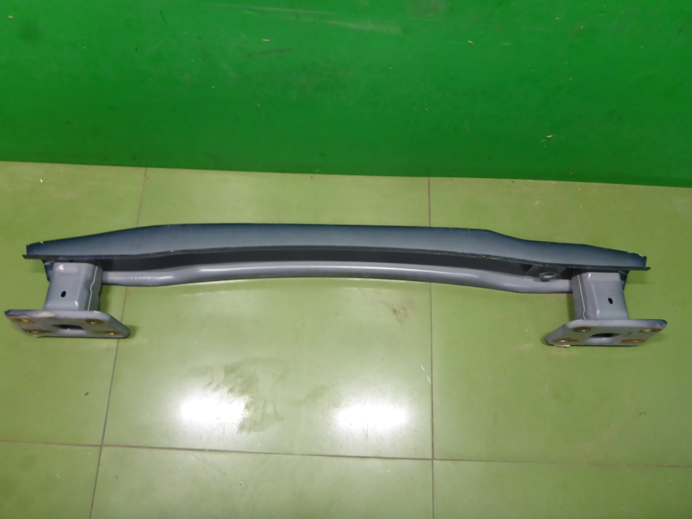 Усилитель заднего бампера