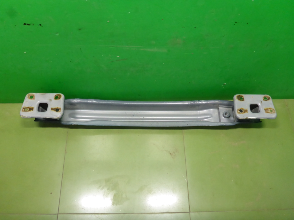 Усилитель заднего бампера