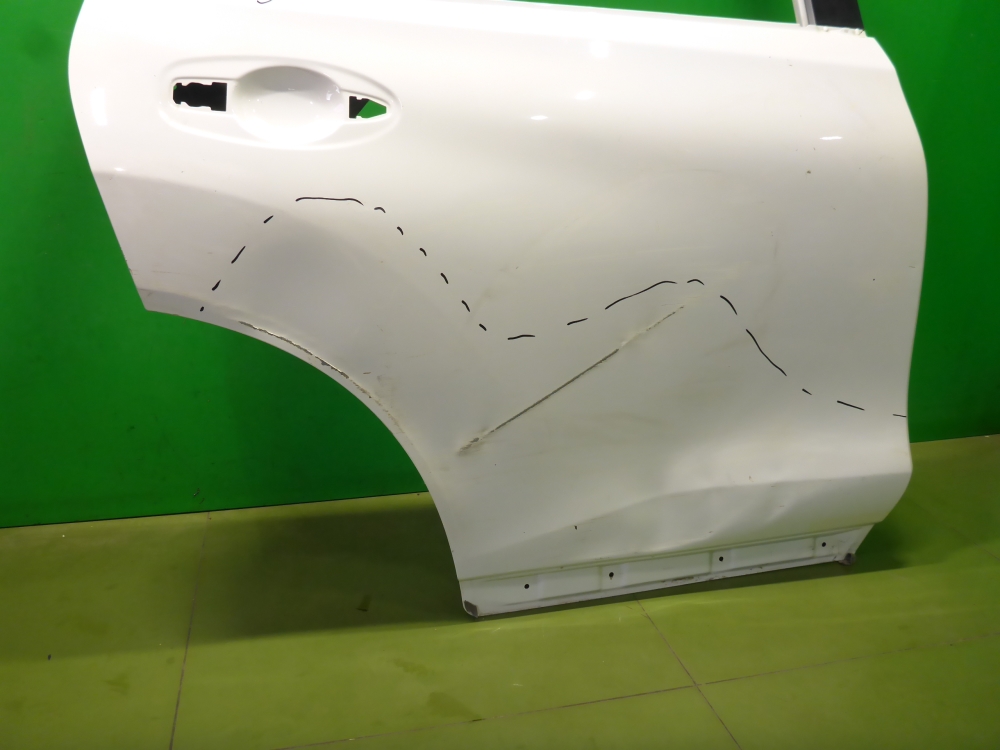 Дверь задняя правая