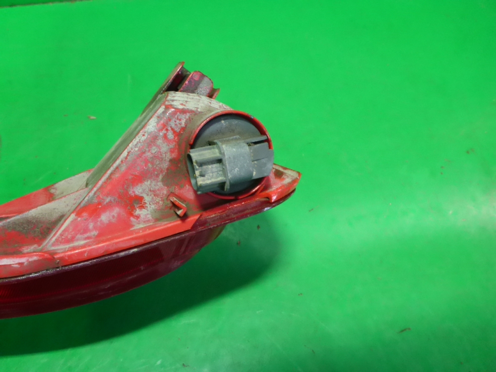 Фонарь задний в бампер левый