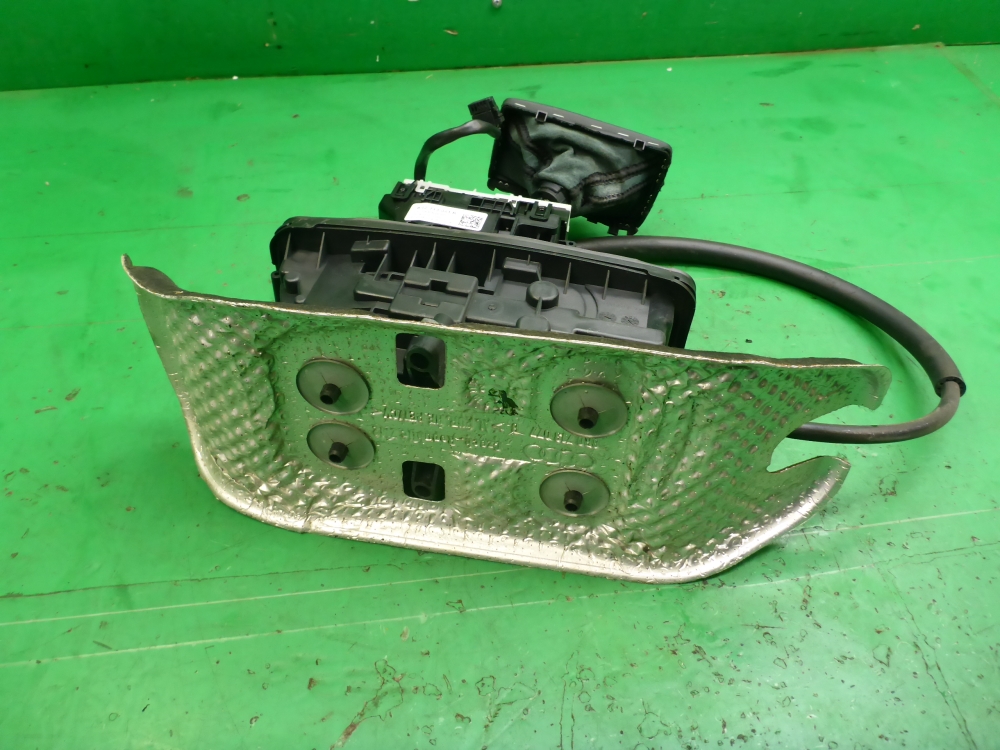 Кулиса МКПП / АКПП