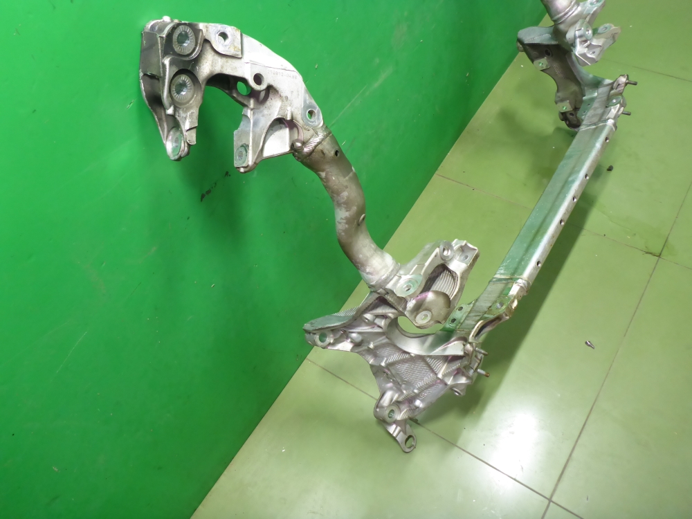 Балка подмоторная