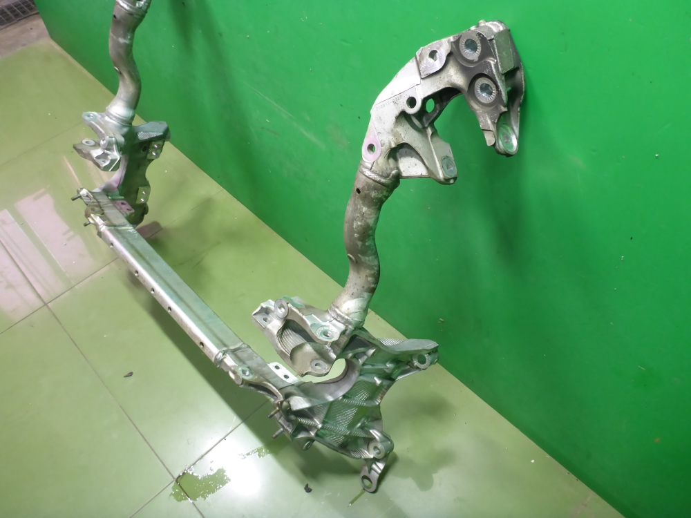 Балка подмоторная