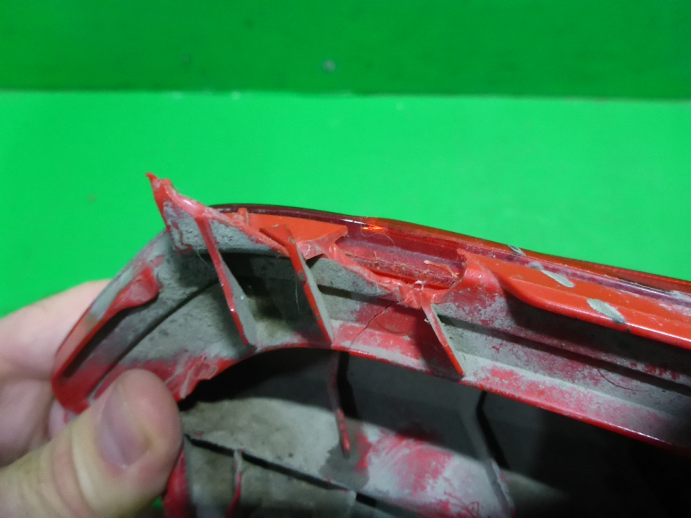 Фонарь задний в бампер левый