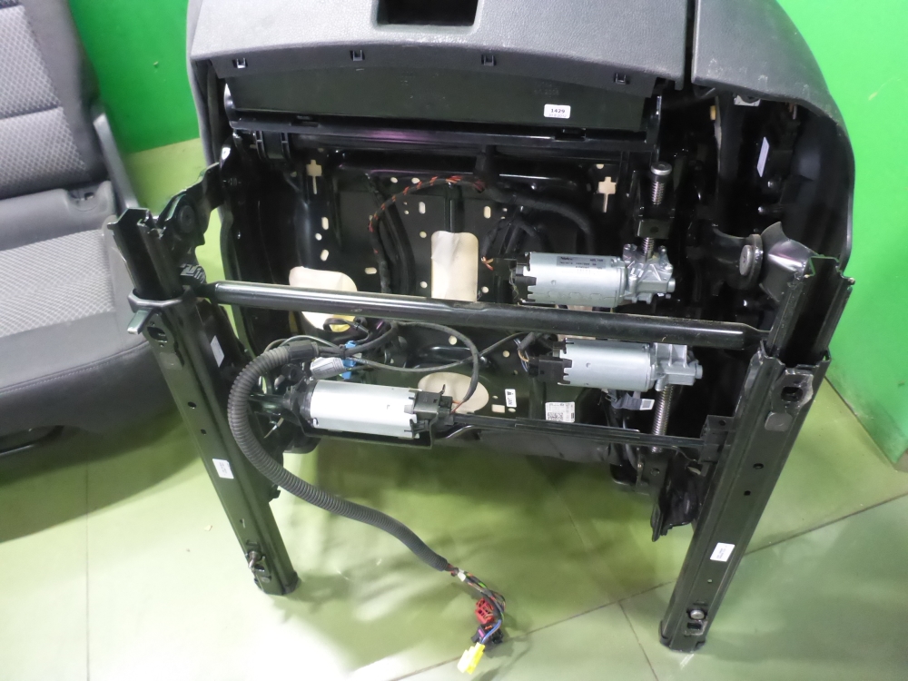 Сиденья комплект