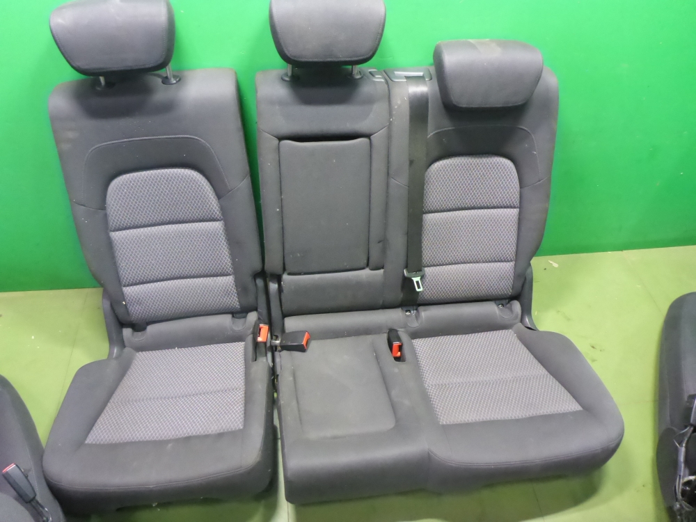 Сиденья комплект