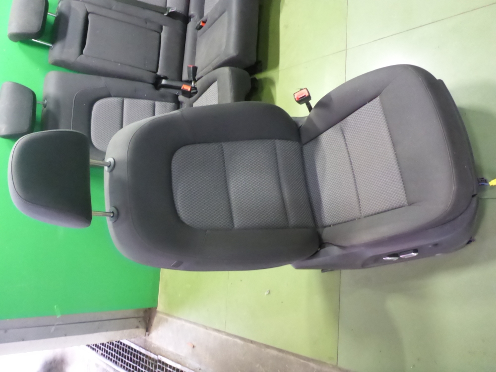 Сиденья комплект