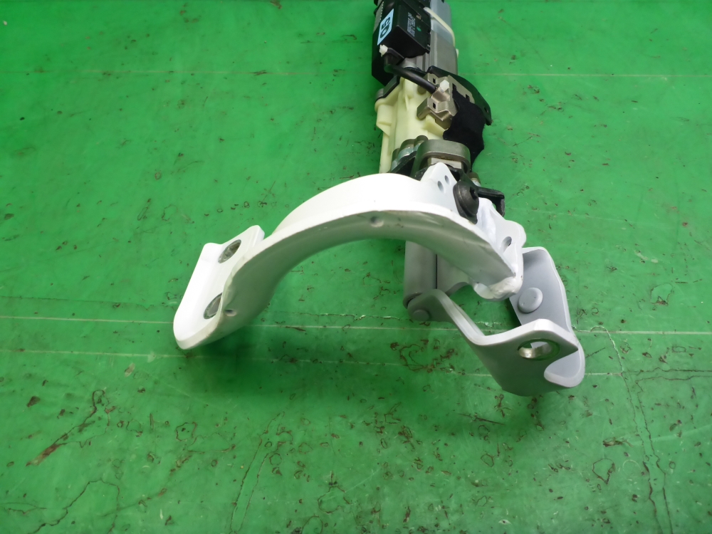 Механизм подъема двери багажника