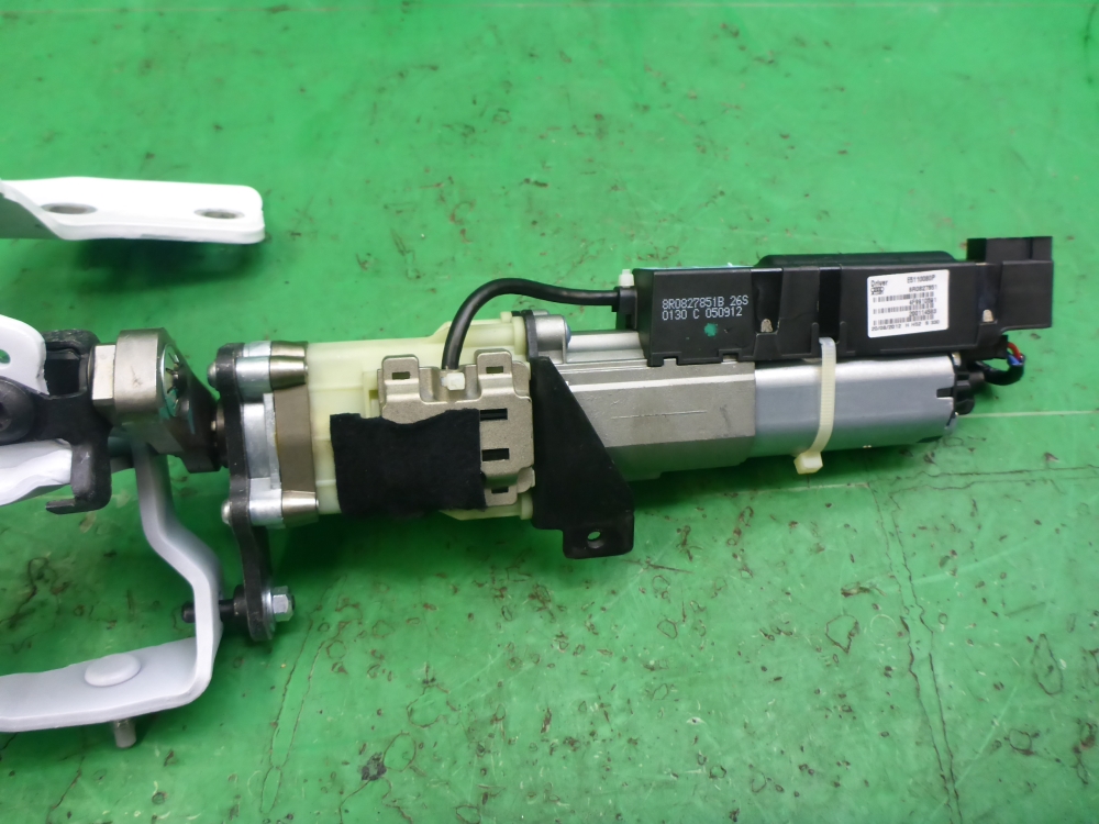 Механизм подъема двери багажника