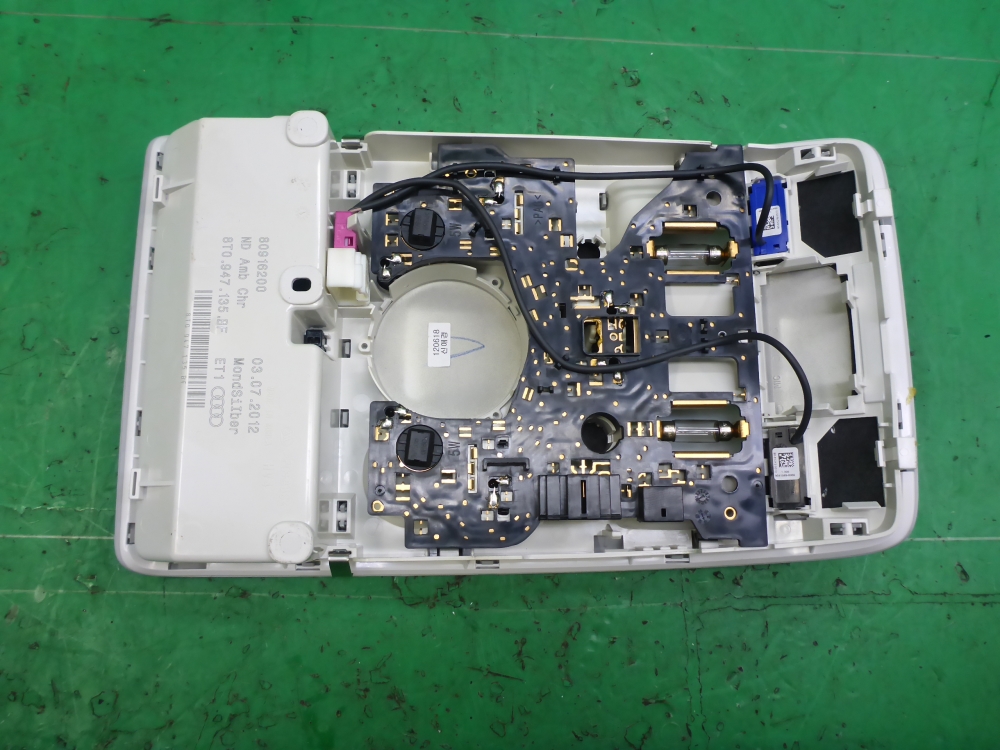 Плафон салонный