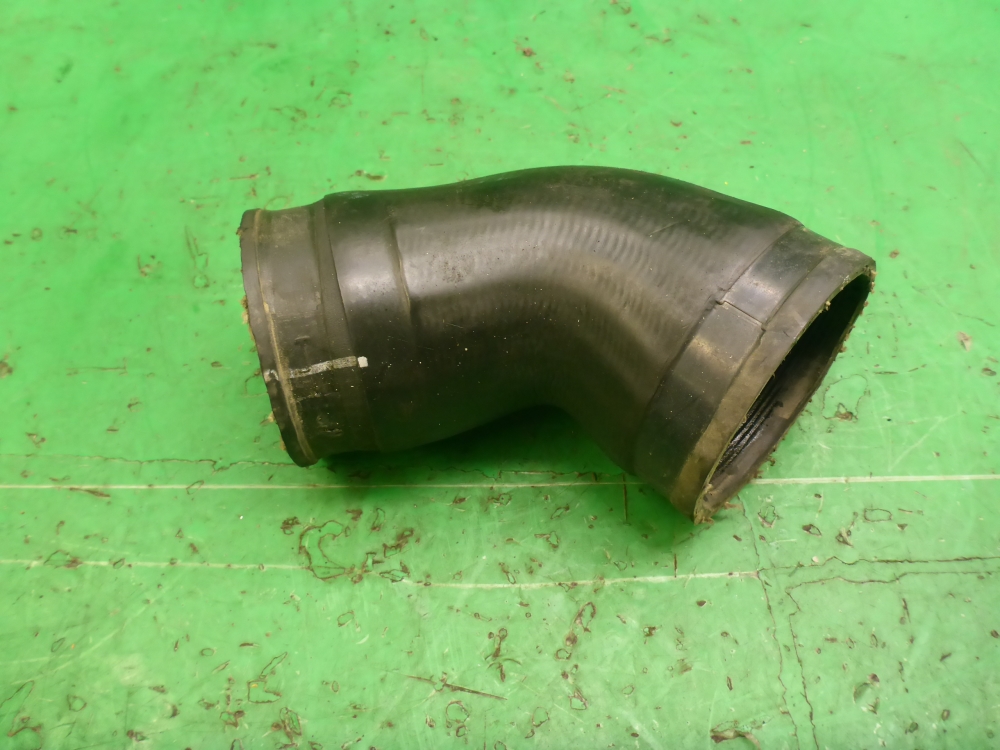 Патрубок интеркулера