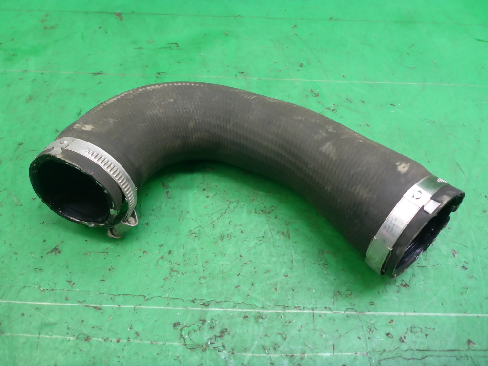 Патрубок интеркулера