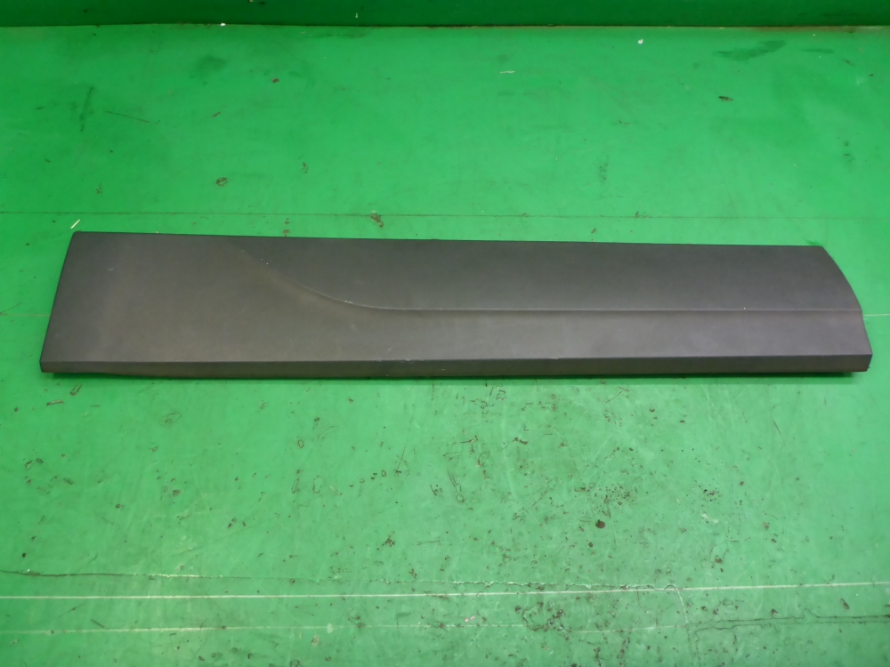 Накладка двери задней левой