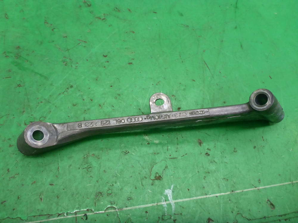 Кронштейн (сопут. товар)