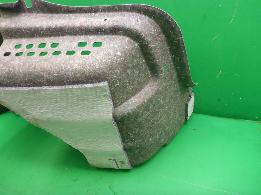 Обшивка багажника