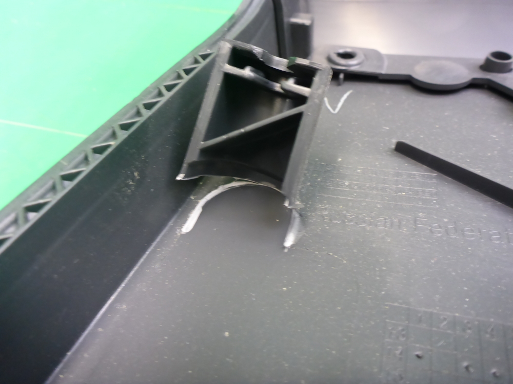 Обшивка двери задней левой