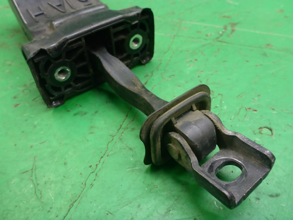 Ограничитель двери