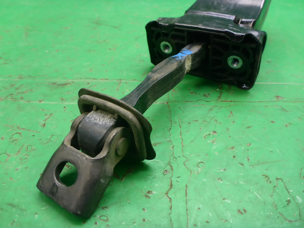 Ограничитель двери