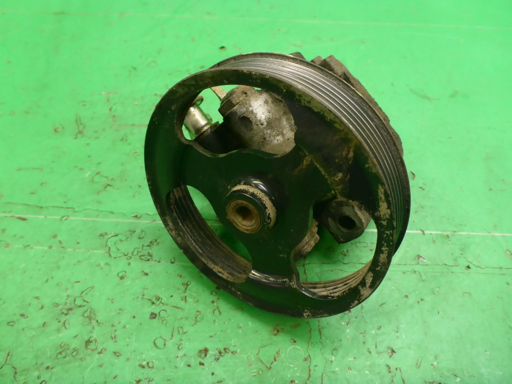 Насос ГУР (гидроусилитель руля)