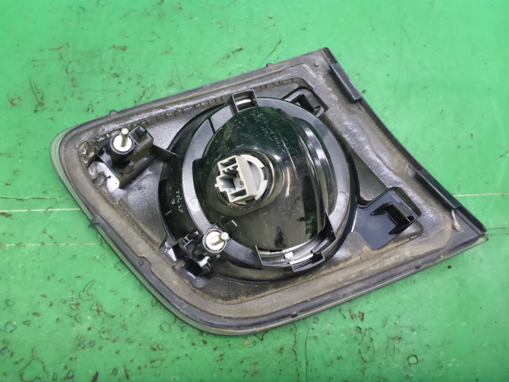 Фонарь задний внутренний правый