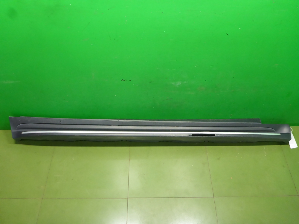 Подножка правая