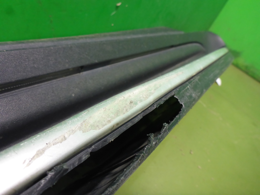 Подножка правая