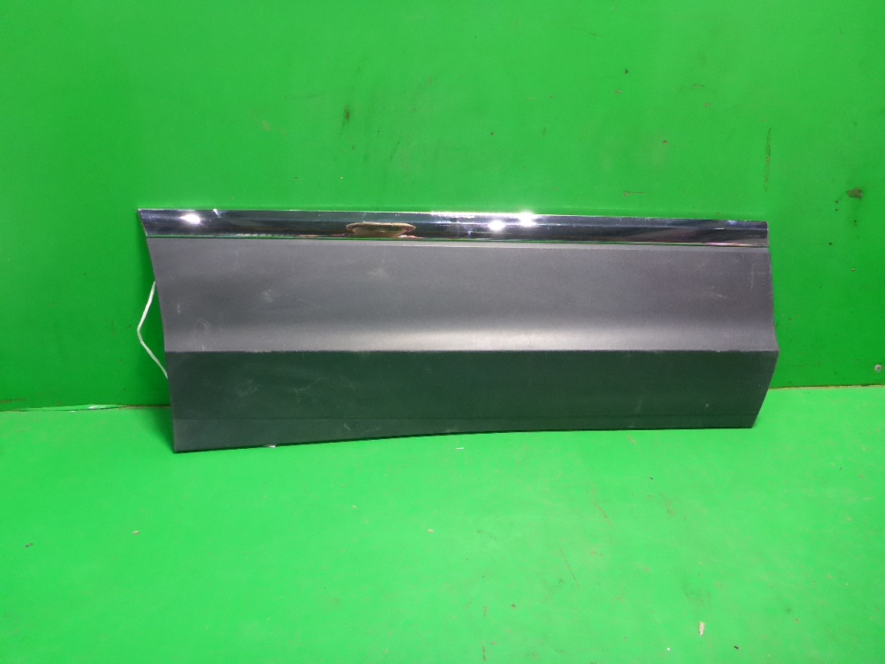 Накладка двери задней правой