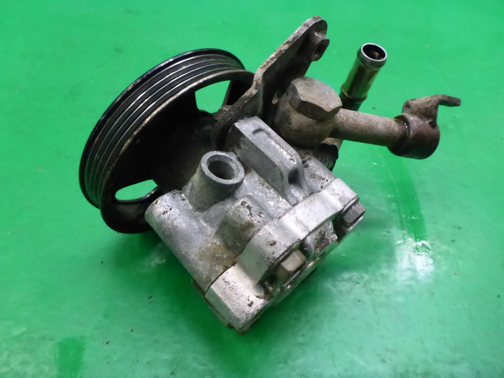 Насос ГУР (гидроусилитель руля)