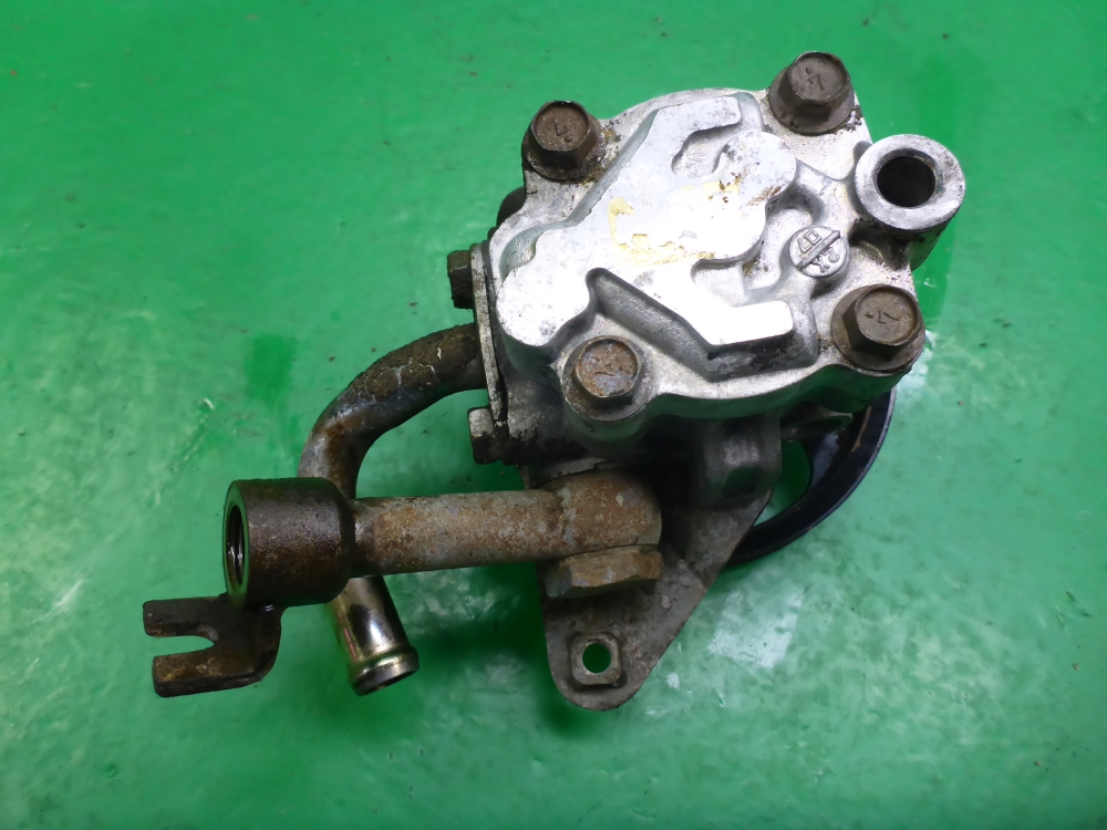 Насос ГУР (гидроусилитель руля)