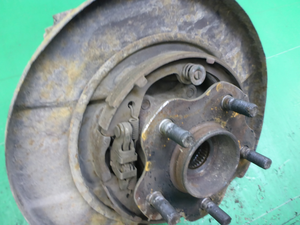 Кулак поворотный задний правый