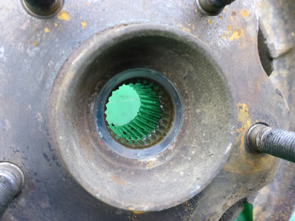 Кулак поворотный задний правый