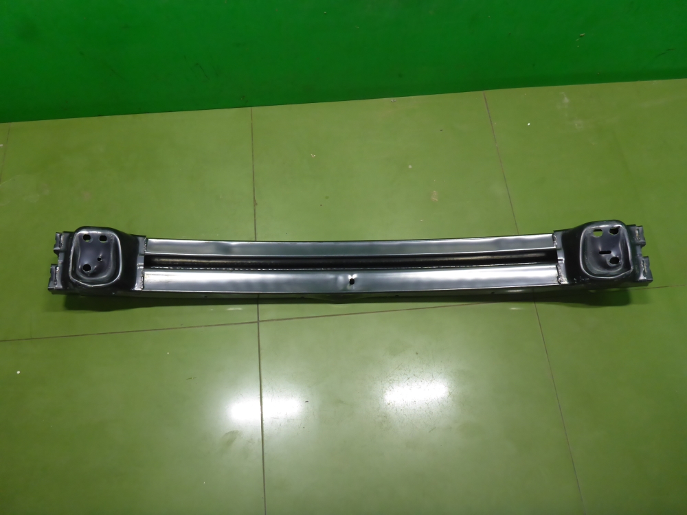 Усилитель заднего бампера