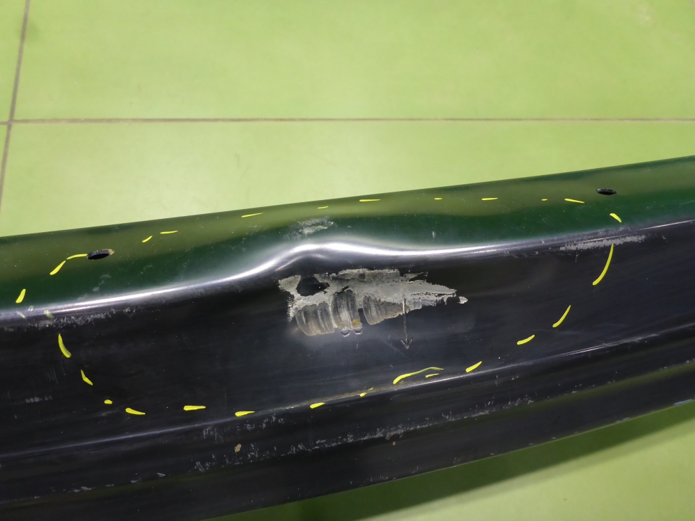 Усилитель заднего бампера