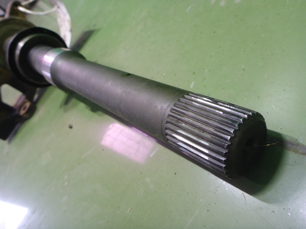 Полуось передняя правая