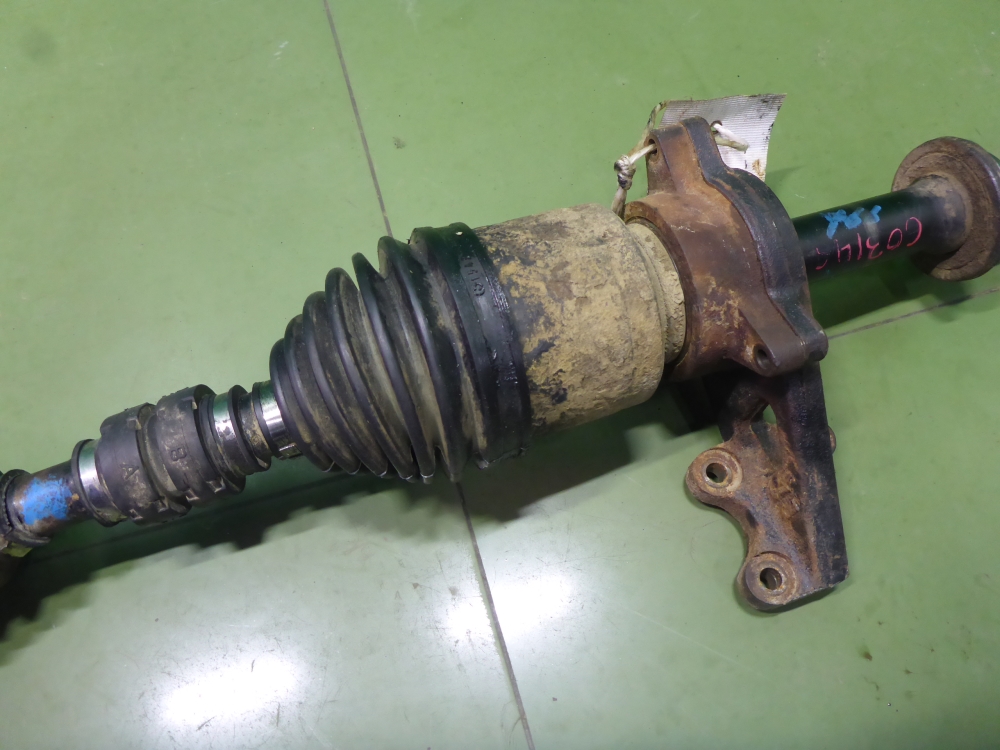 Полуось передняя правая