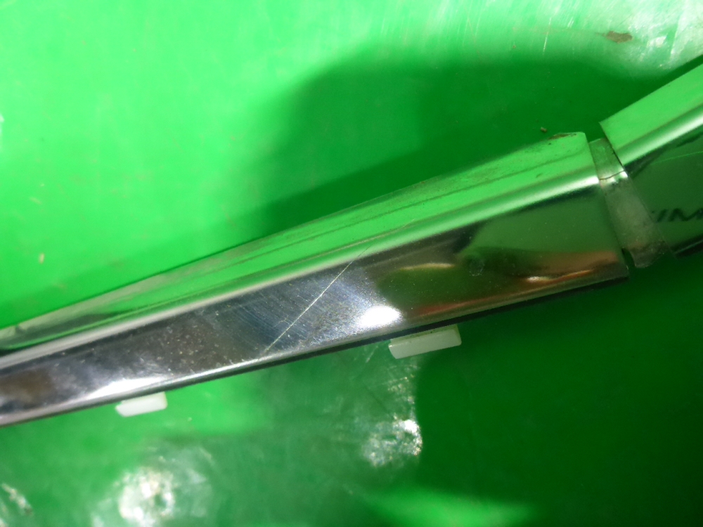 Накладка двери передней левой