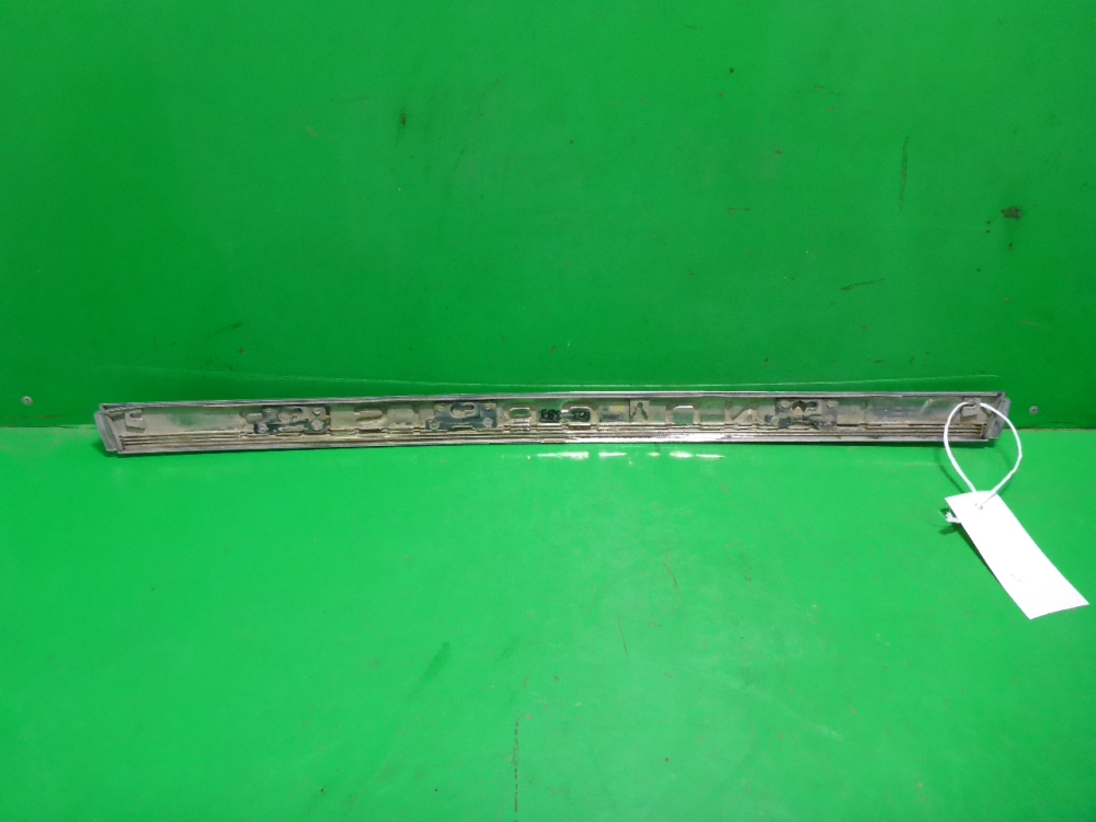 Накладка двери багажника