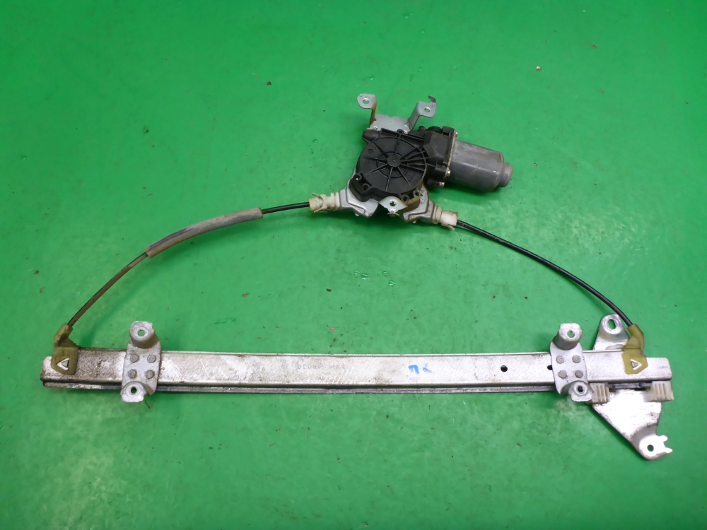 Стеклоподъемник электр. передний правый