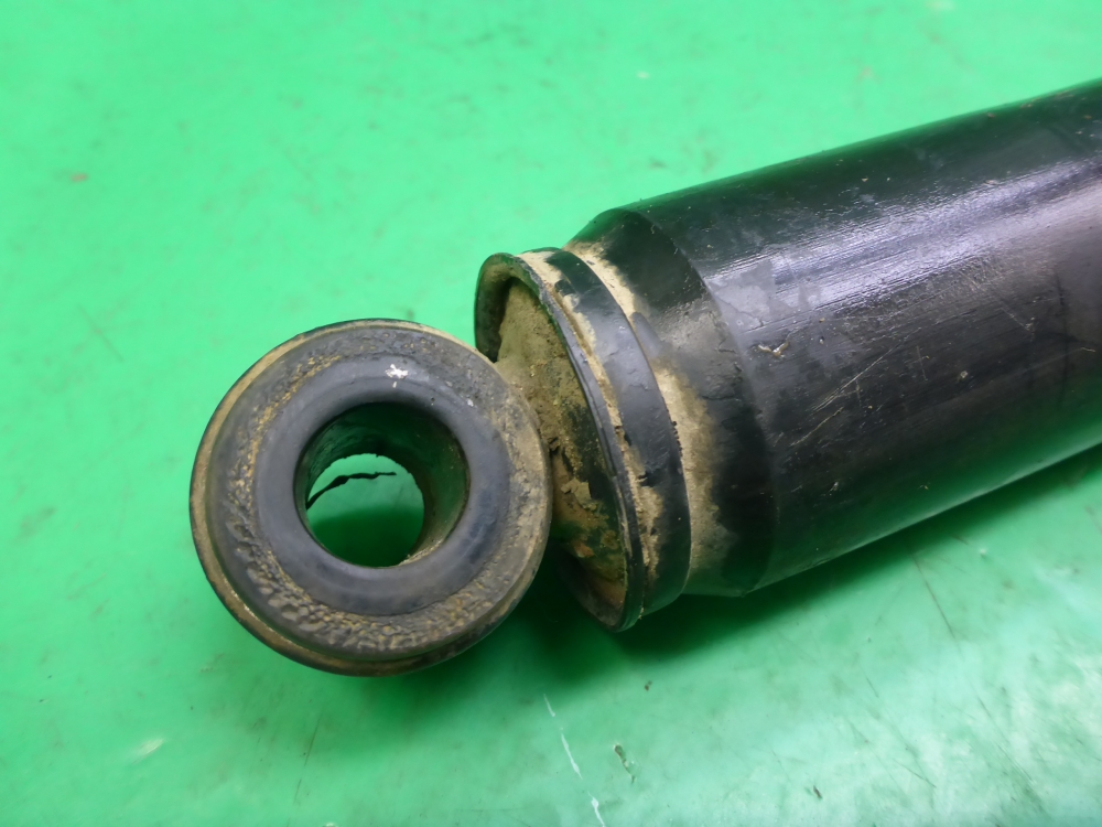 Амортизатор передний