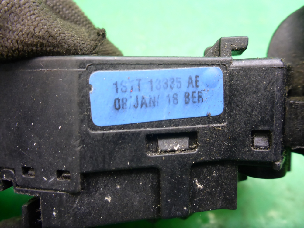 Переключатель поворотов подрулевой