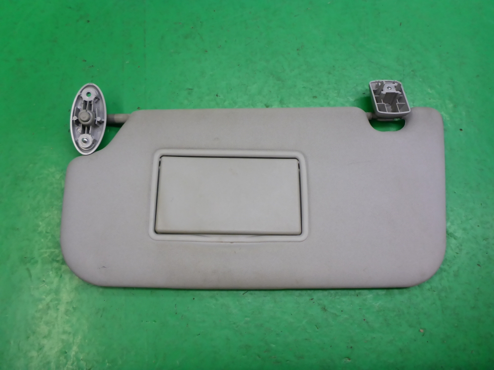 Козырек солнцезащитный