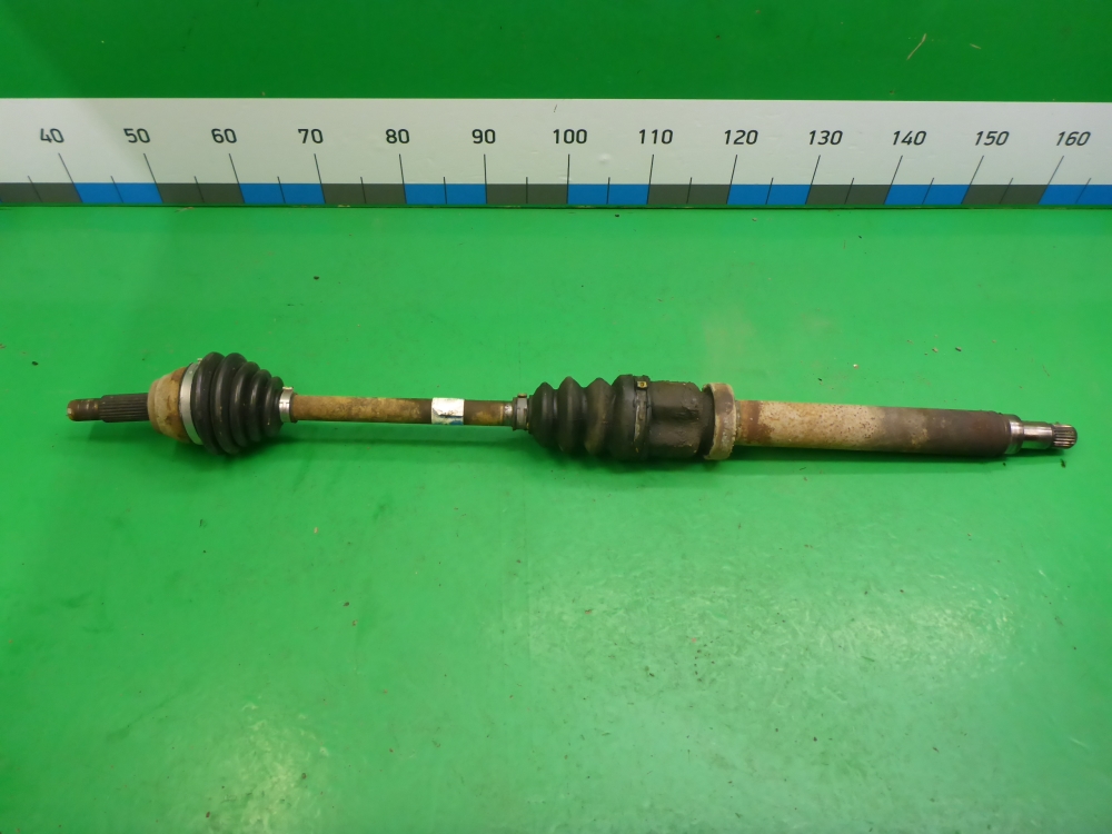 Полуось передняя правая