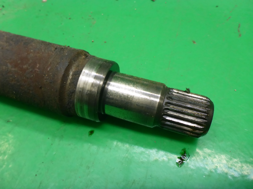 Полуось передняя правая