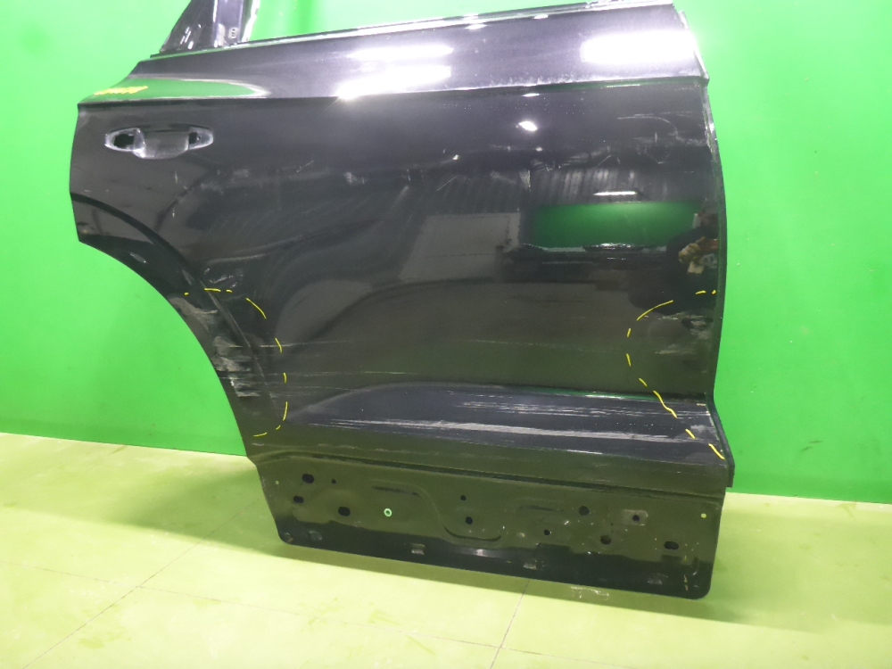 Дверь задняя правая