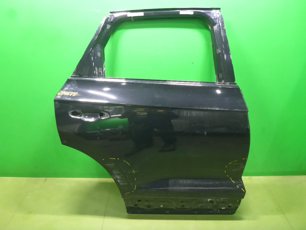 Дверь задняя правая