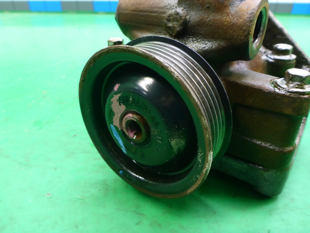 Насос ГУР (гидроусилитель руля)