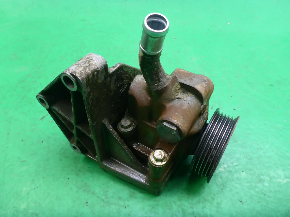 Насос ГУР (гидроусилитель руля)